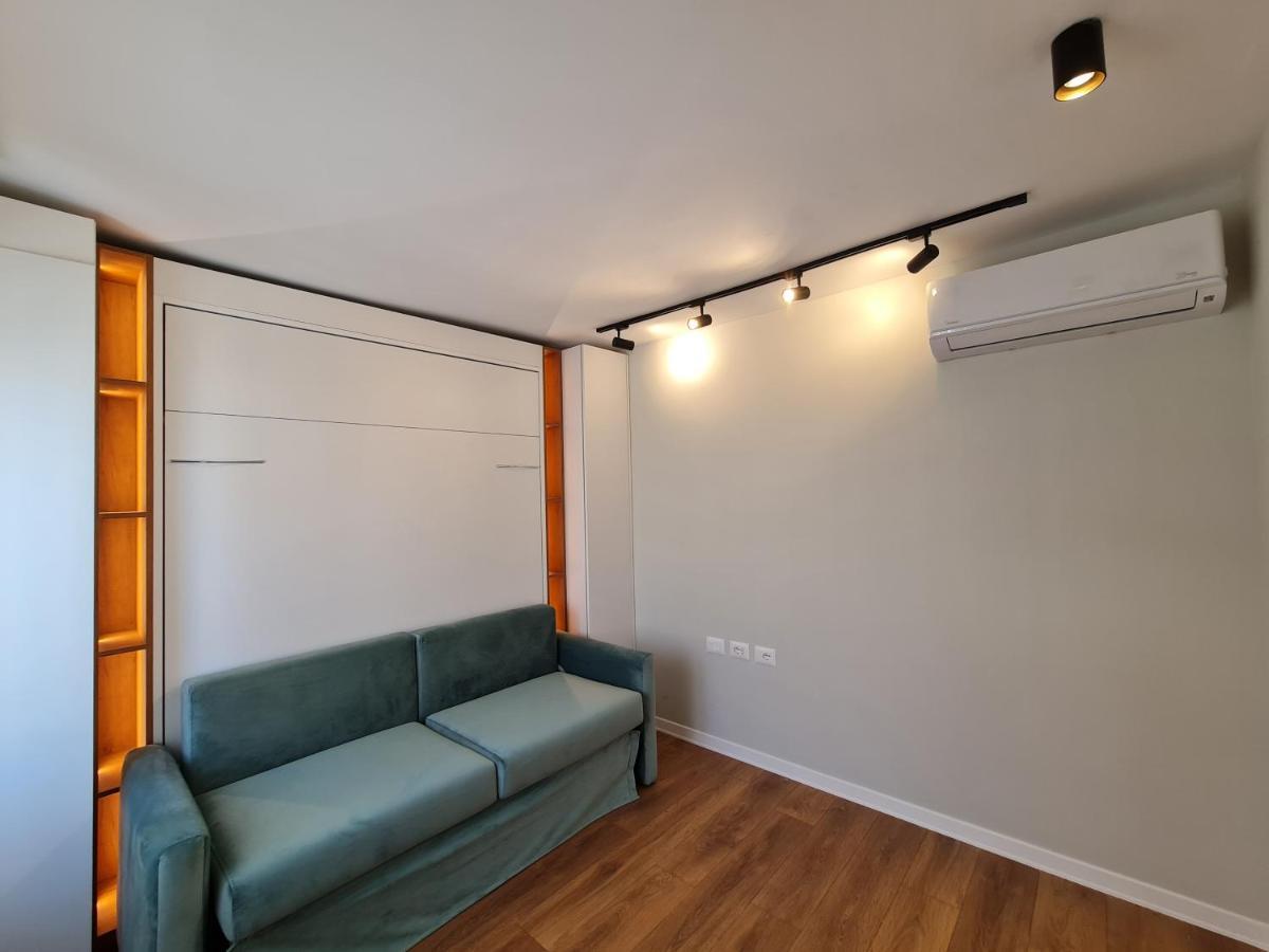 Adore - Modern Studio Tirana Bagian luar foto