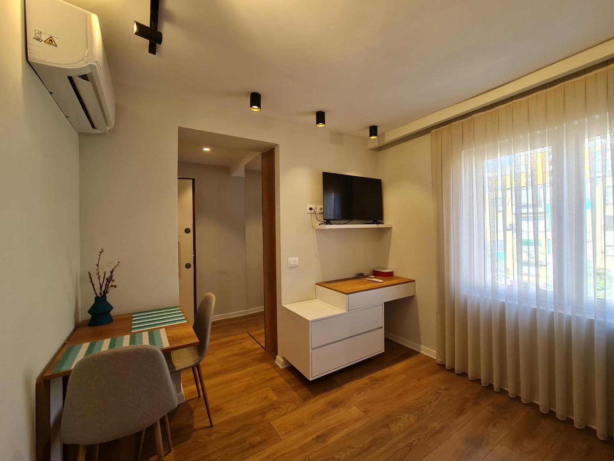 Adore - Modern Studio Tirana Bagian luar foto